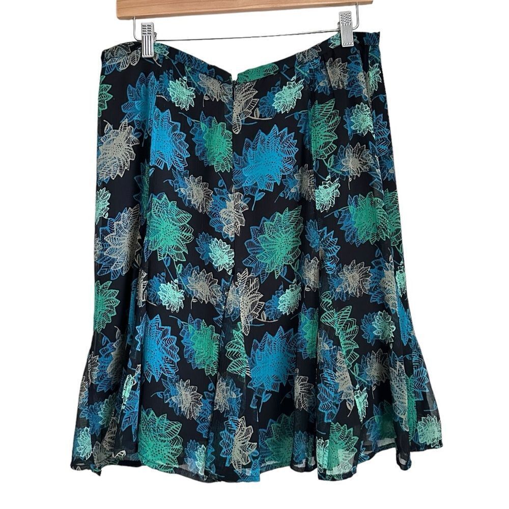 Alfani Blue and Green Skirt Set - Picture 9 of 12